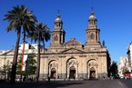 Cathédrale de l’Assomption, Santiago, Chili / © Frguerre, CC BY-SA 3.0, via Wikimedia Commons.