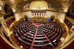 Hémicycle du Sénat / © Jacques Paquier, CC BY 2.0, via Wikimedia Commons.